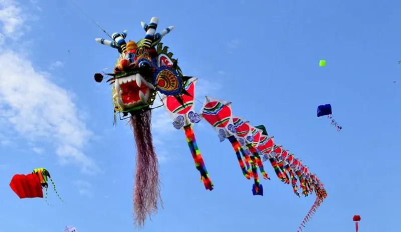 四川·崇州自驾赏花节的系列活动之一,2021年国际风筝邀请赛暨第二届