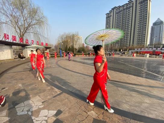 她动态旗袍雅韵芳华绽放介休市旗袍协会庆三八旗袍秀