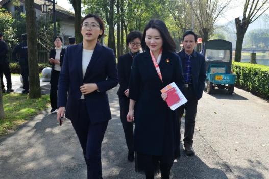 梁弄镇女童保护站▲余姚市人民检察院党组书记,检察长陈莹致辞▲宁波