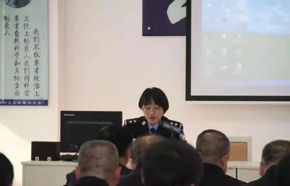 “质检员”张园:年审核行政案件2300余起(最新发布)