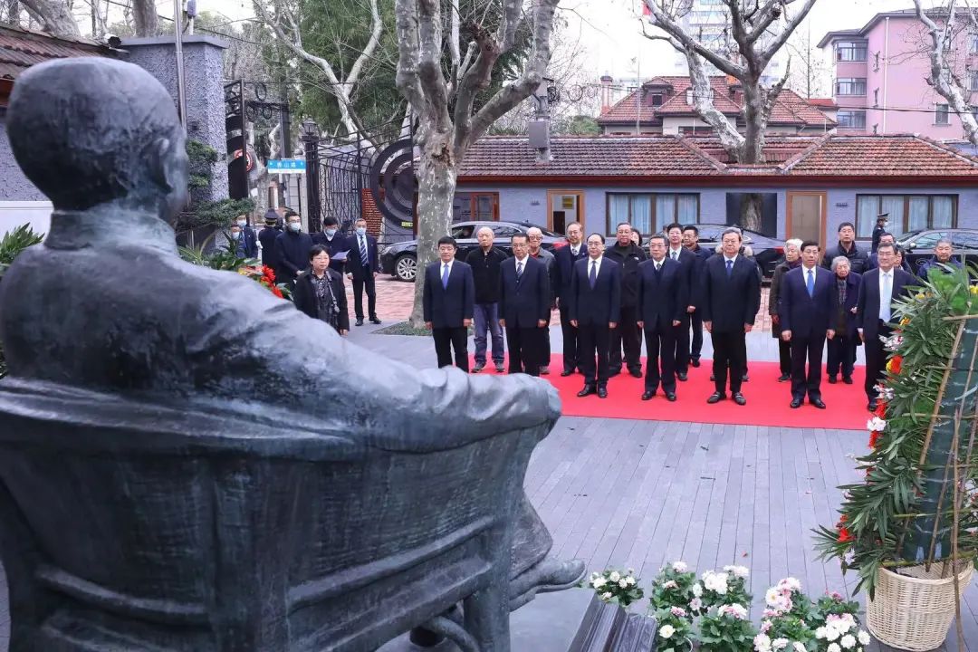 3月12日上午,中国民主革命伟大先行者孙中山先生逝世96周年纪念活动在