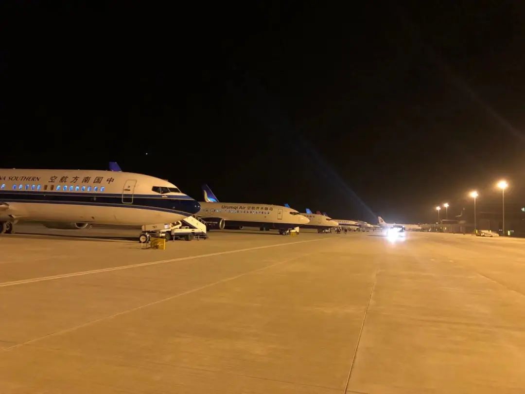 敦煌莫高国际机场顺利完成大面积航班备降保障工作