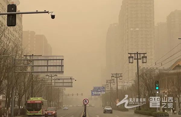 沙尘暴天气席卷山西多市