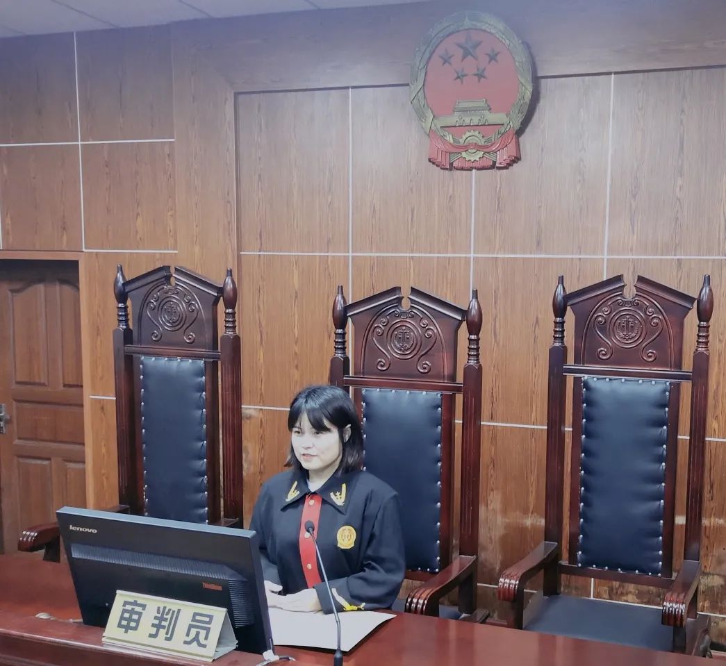 遇见最美女法官--黄滔