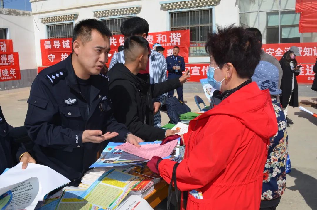 我州经侦部门积极开展36115国际消费者权益日宣传活动