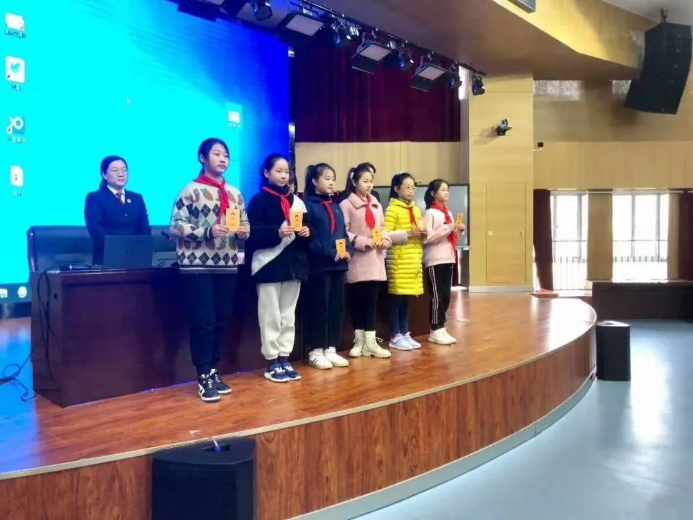 【精准普法月月行】徐州经开区检察院走进金龙湖小学