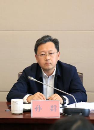 昆明女声孙群副市长在讲话中,代表市委,市政府对省调研组的到来表示