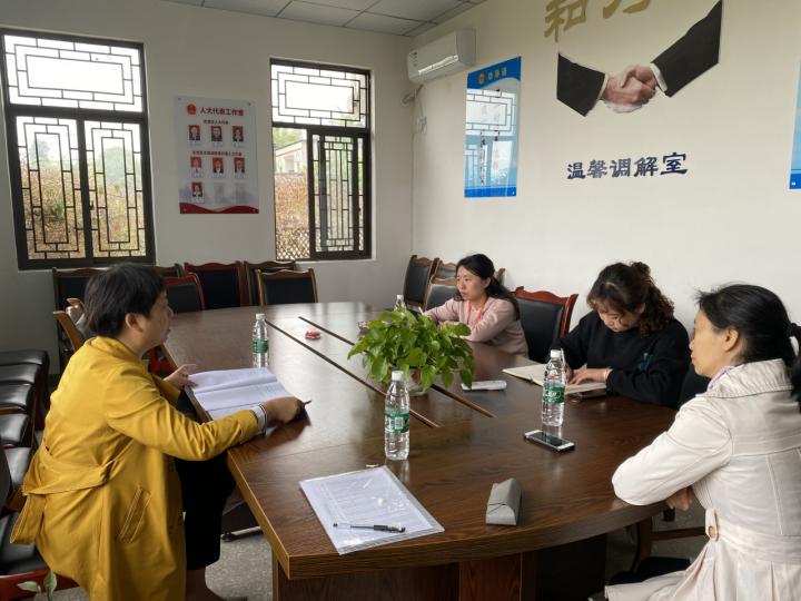 富牛镇花桥村,通过召开座谈会,查阅资料,个别谈话等形式,就村(社区)