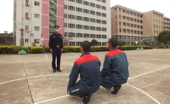 想了解监狱警察么专治严管顽危犯的那种
