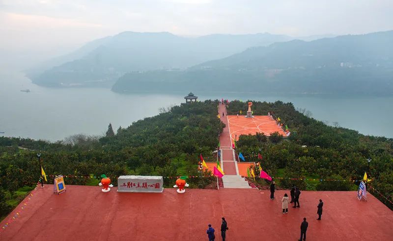 则在汽车南站乘坐至太安镇的客运车; 前往丁家楼子,乘坐万州至云阳的