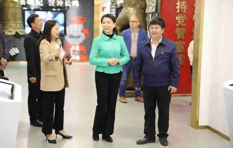 吴晓丽到市工业园区调研基层党建工作