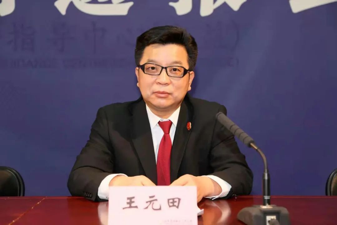 西城法院党组成员,副院长王元田,知识产权庭副庭长肖志勇,法官刘丰对