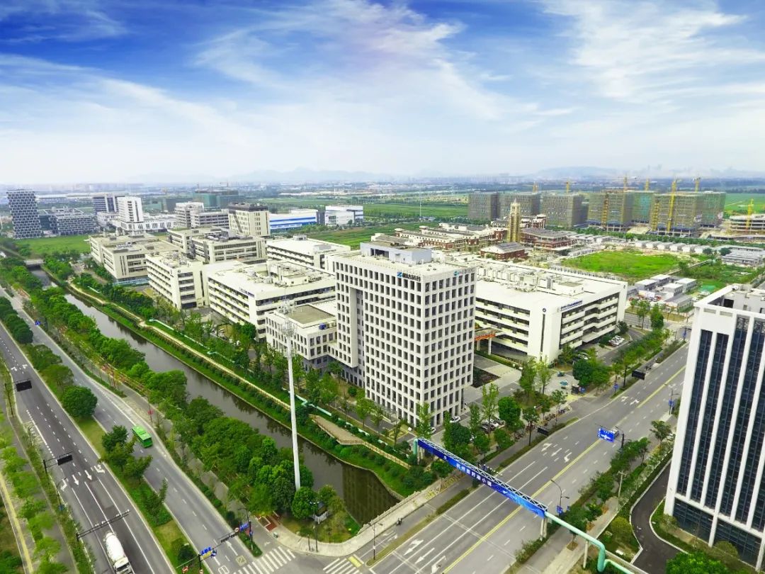 "一核引领"即以环大学城区域为核心,涵盖下沙高教园区,大创小镇,医药