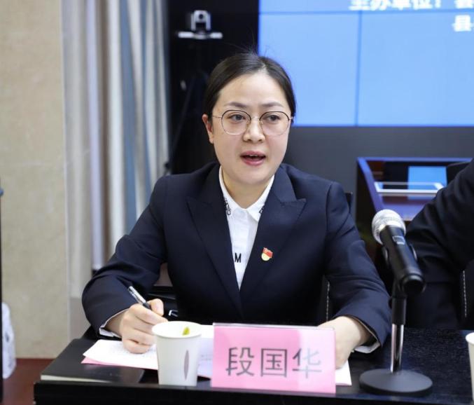 (县司法局局长段国华)答:县司法局将坚决贯彻中央和省市县决策部署,闻