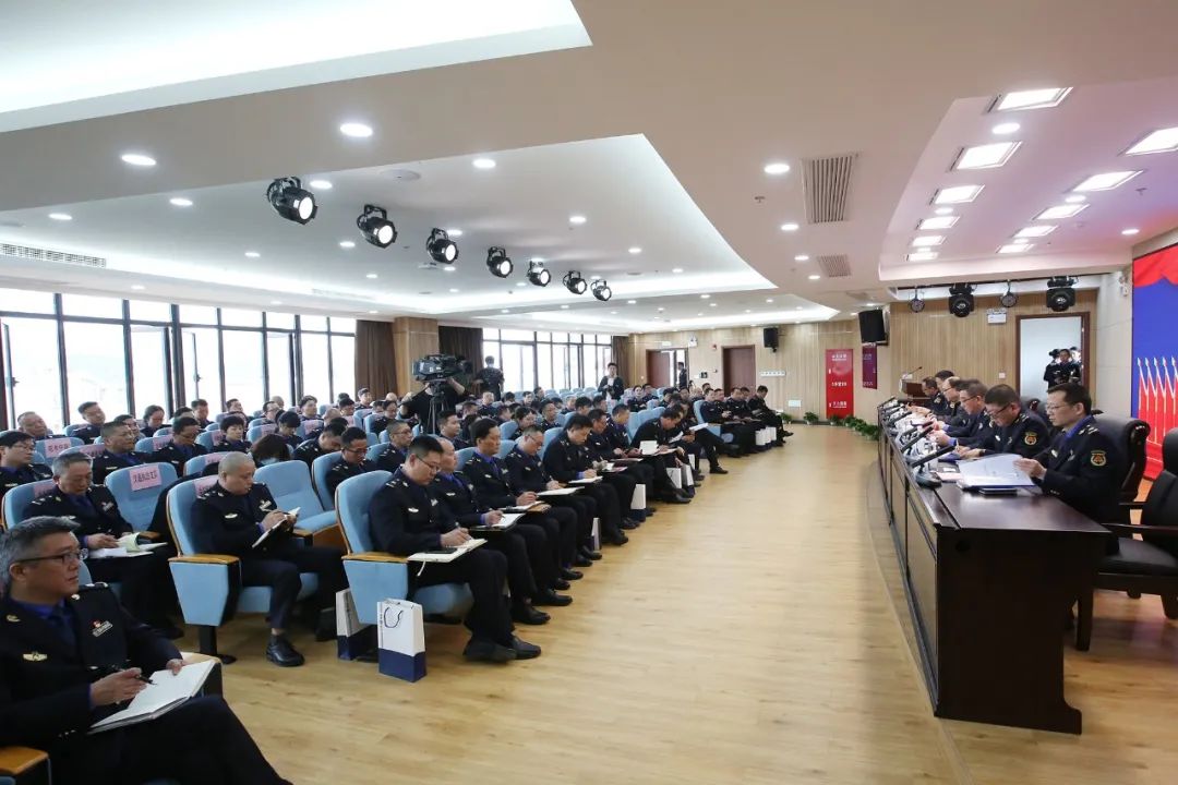 徐志虎同志出席浦东城管执法局2021年工作会议