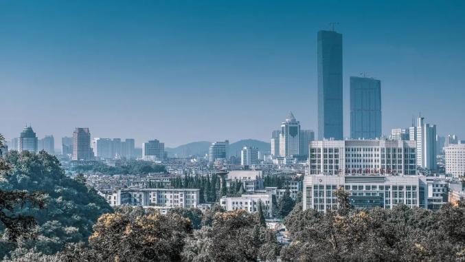江苏这座“跑起来”的城市，如何为人才打造“有温度”的三块“地”？（最新发布）