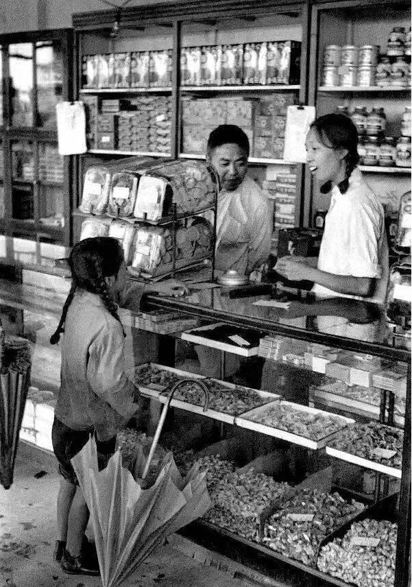 上海最早的便利店,是弄堂口那家烟纸店(最新发布)