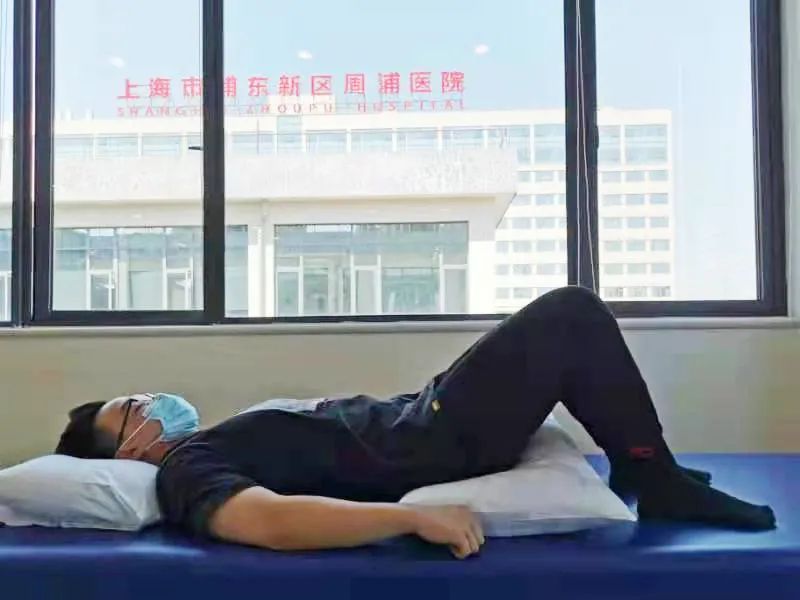 腰突警告 长期不良姿势久坐,会加大