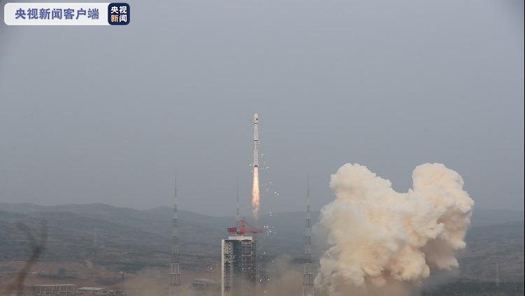 太原卫星发射中心用长征四号乙运载火箭,成功将试验六号03星发射升空