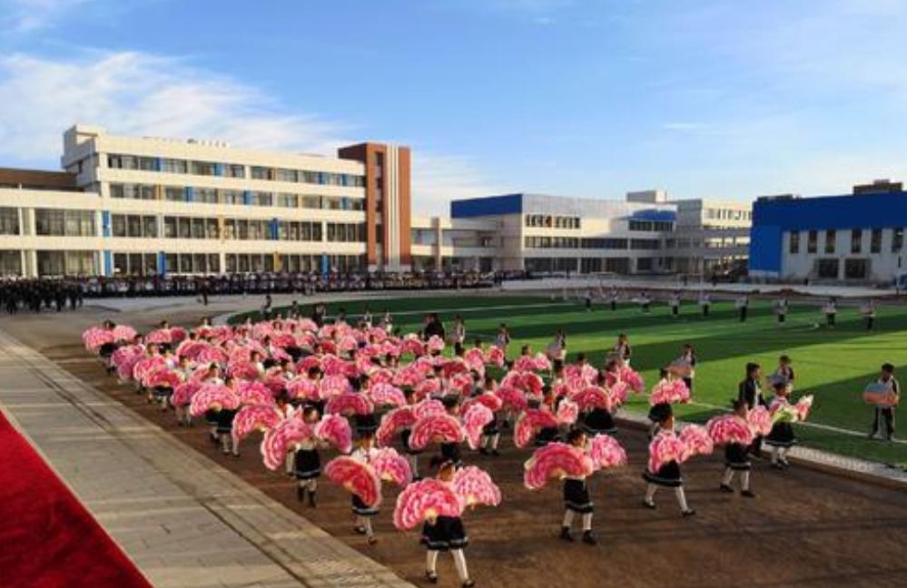弥勒市竹园镇第三小学 7.弥勒市朋普镇小寨明德小学 8.