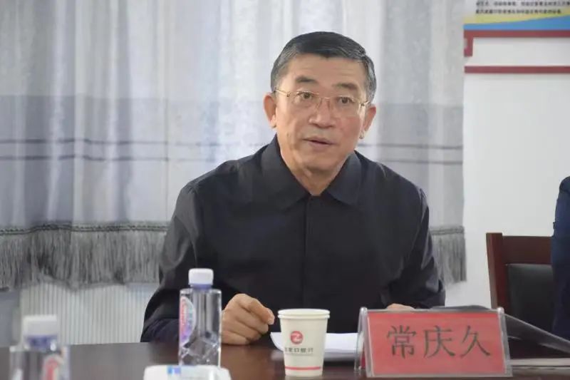 4月13日,市人大常委会副主任常庆久到路南区就党史学习教育与该区部分