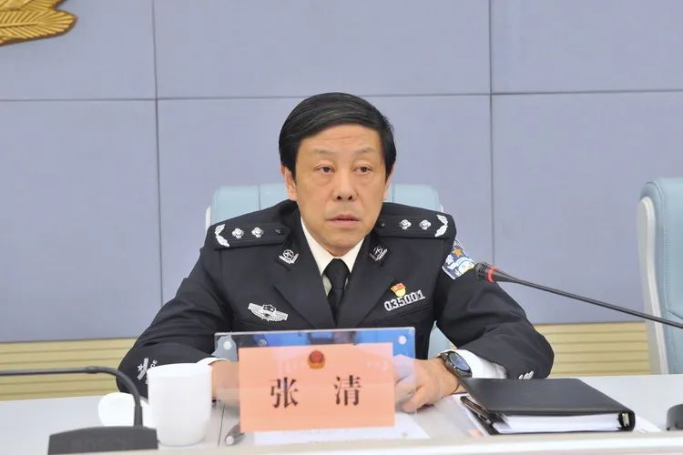 虹口公安分局召开队伍教育整顿学习教育环节总结暨查纠整改环节部署会