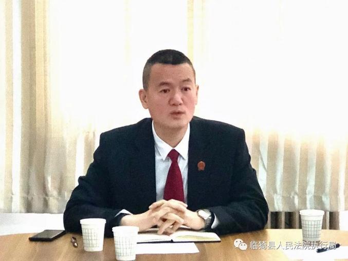 临猗法院组织与人民陪审员座谈会