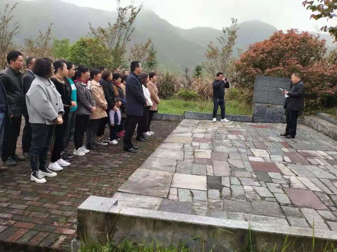 淳安县妇联及来料加工理事协会在汾口镇开展