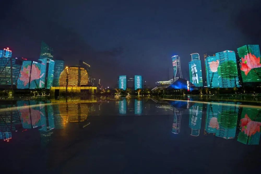 【钱江新城灯光秀观赏点】 最佳观赏地点 钱江新城城市阳台主阳台