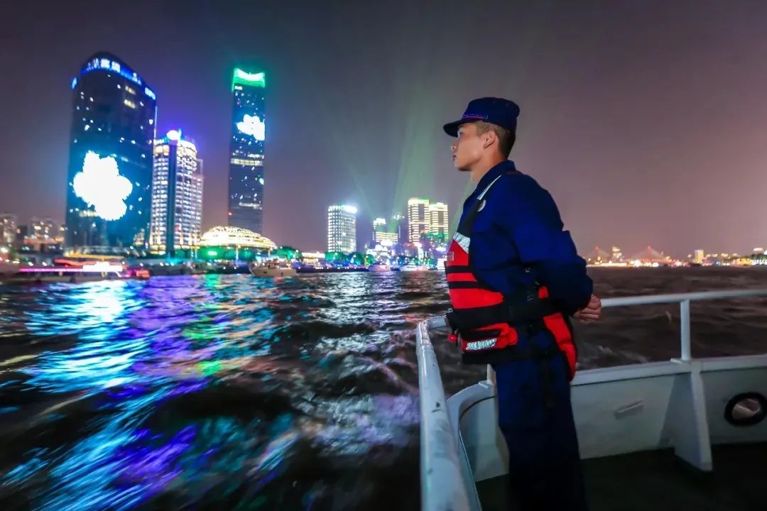 栉风沐雨初心永砺这正是青春的向往与力量