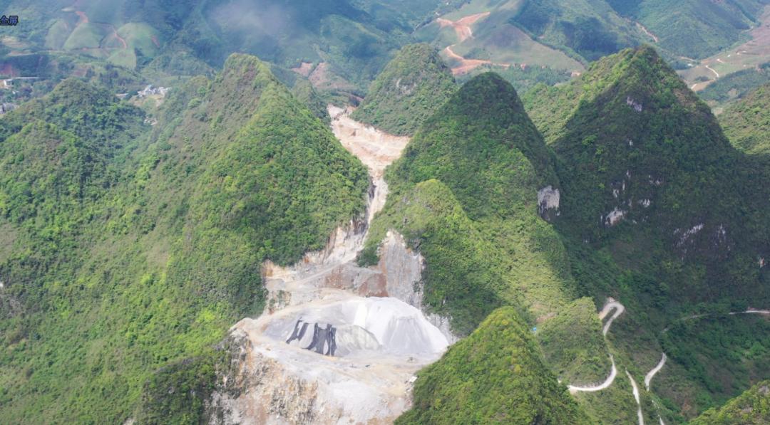 典型案例丨广西河池市凤山世界地质公园破坏性开采违规建设问题突出