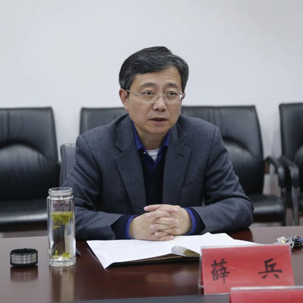 经开区法院党组书记,院长薛兵,党组成员,副院长王惠芹等人陪同调研.