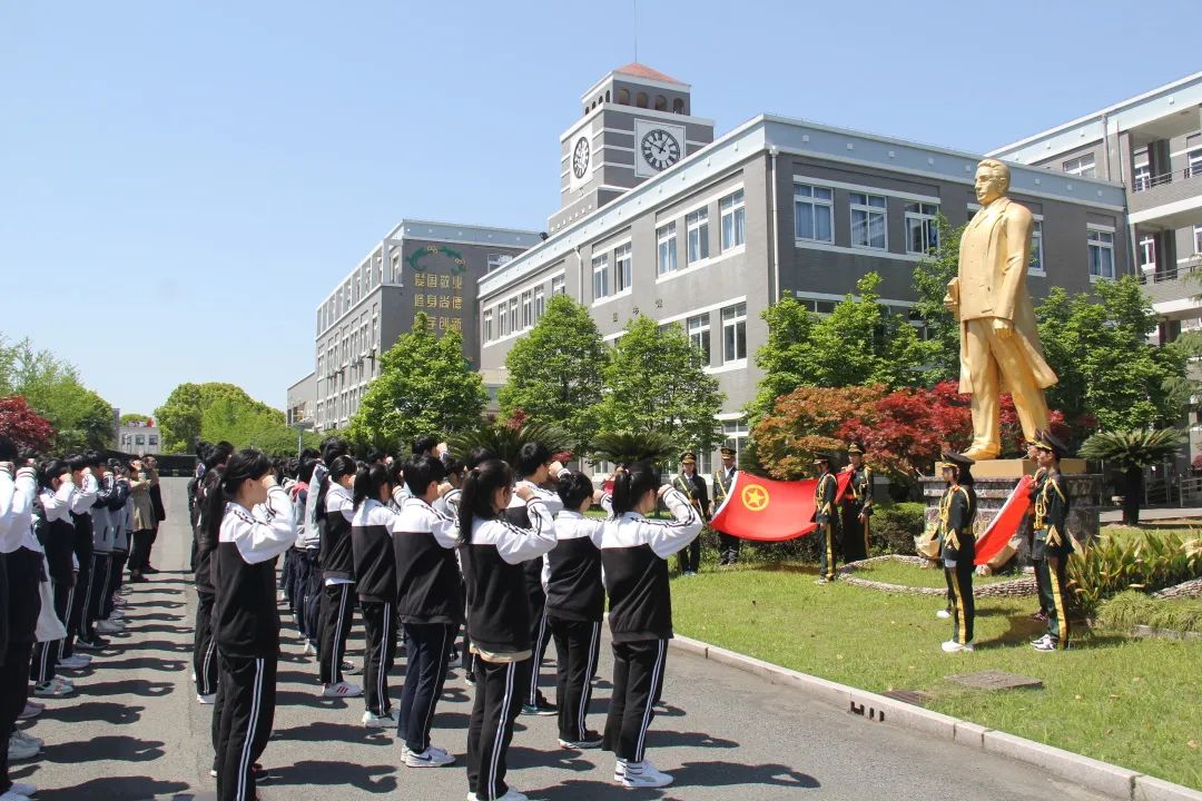 文明校园风采:杨贤江中学朗诵先驱语录 传承红色基因