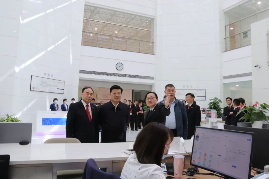 省政法队伍教育整顿领导小组驻苏州指导组组长盛克勤率队到苏州中院