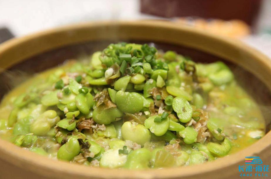 酸菜蚕豆钵.糖饺.