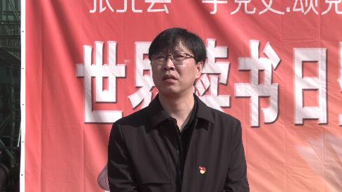 智慧书屋揭牌,图书惠民展销,精彩歌舞演出.