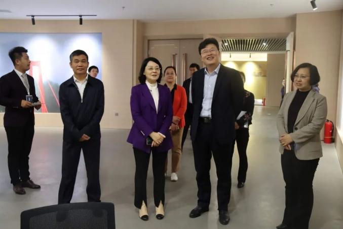 临沂市妇联党组书记主席岳利娟一行到费县调研妇女工作