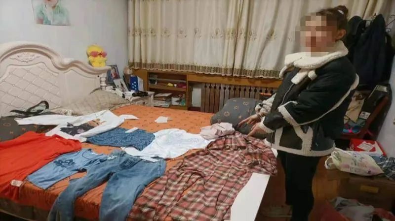 开着宝马来徐州偷衣服3名90后女孩只为追求偷盗后的快感