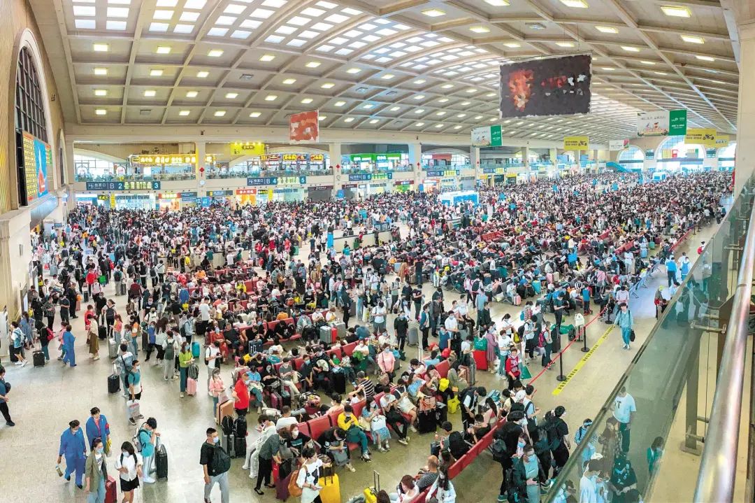 “五一”首日 湖北全面火爆（最新发布）