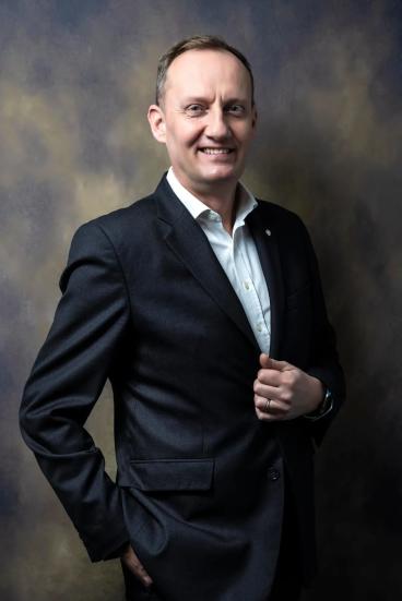 我常常给上海的蓝天拍照【百年大党（最新发布）