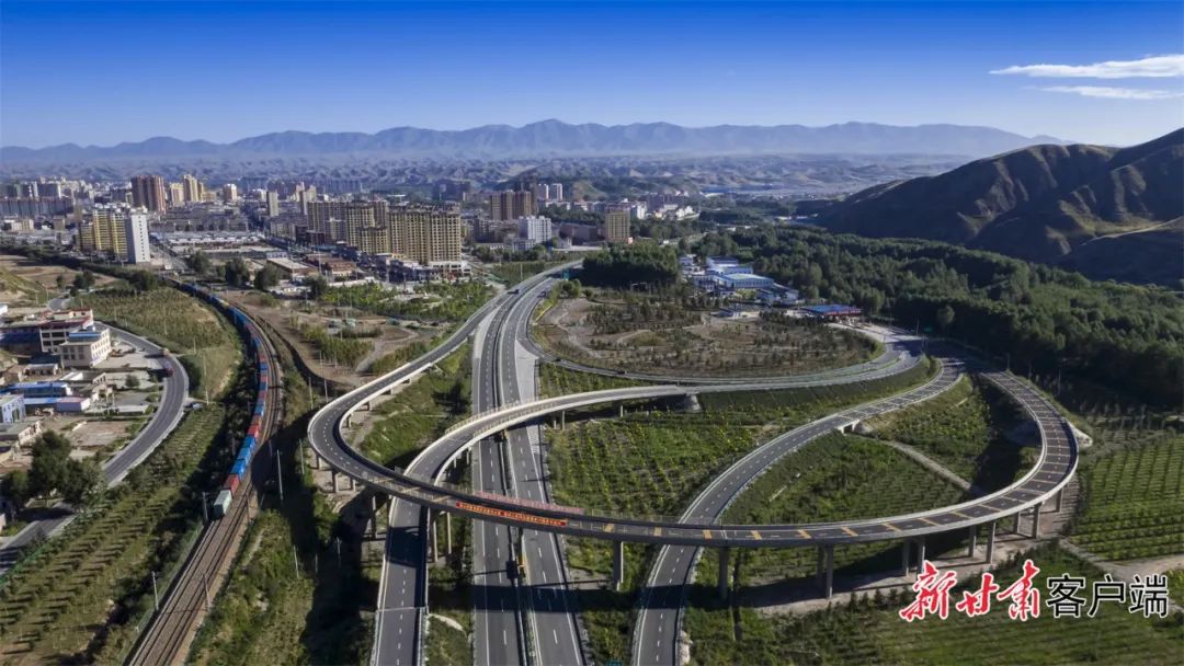 沿着高速看中国丨走进甘肃（最新发布）
