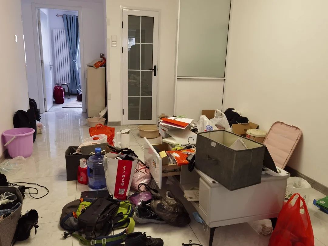 天津33岁小伙兼职做整理师走红！月入过万！（最新发布）