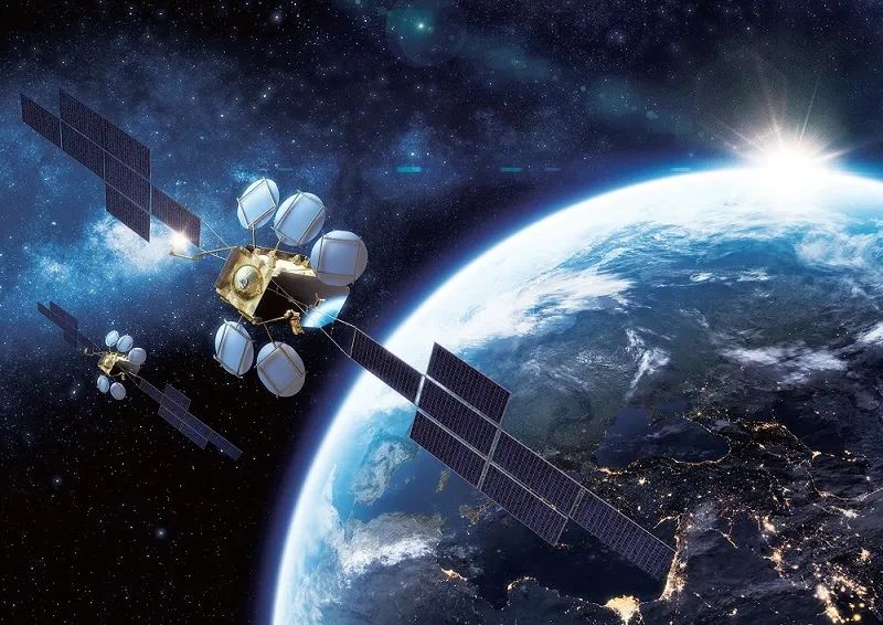 国际卫星通信巨头的危与机