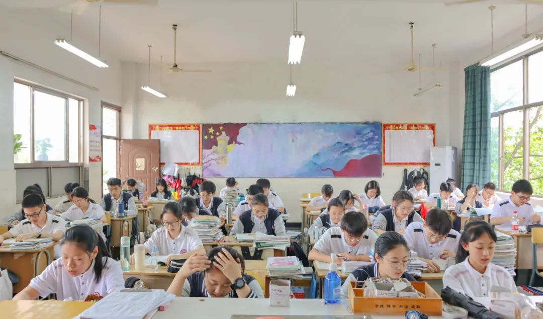 浙师大附属中学(金华二中)青涩的你们看看为了梦想而努力去高中校园走