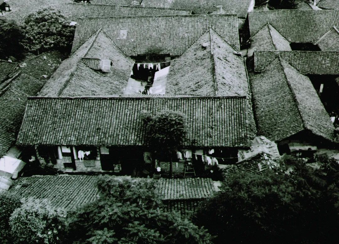 90年代成渝铁路上的绿皮火车