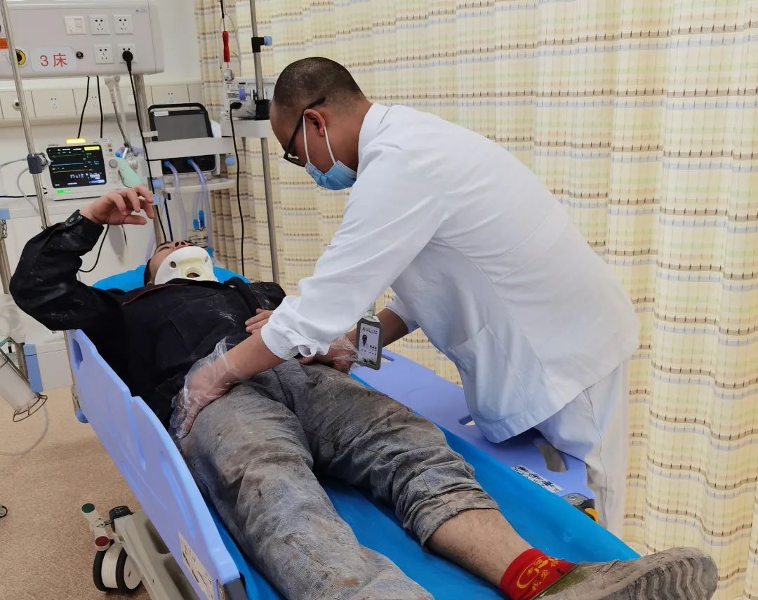 重庆10.94万名“白衣天使”，“手”护生命之光（最新发布）