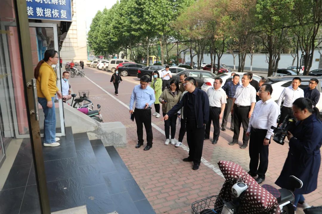 市领导杜君河到新城街道赵庄社区调研指导国家卫生城市复审工作