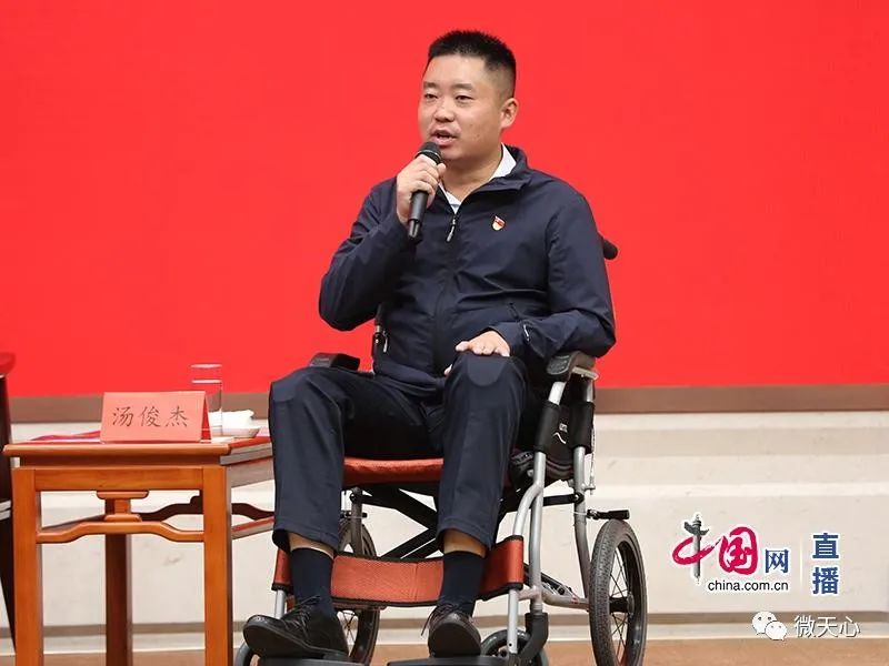 刚刚天心区汤俊杰在这场国家级中外记者见面会上发声