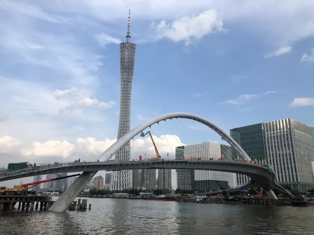 67陈文健到广州珠江人行景观桥项目调研