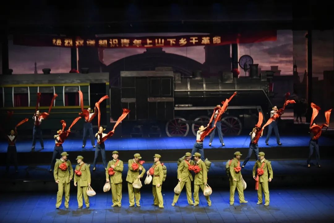 再续24年情缘！百户上海家庭“家门口”游宋城（最新发布）